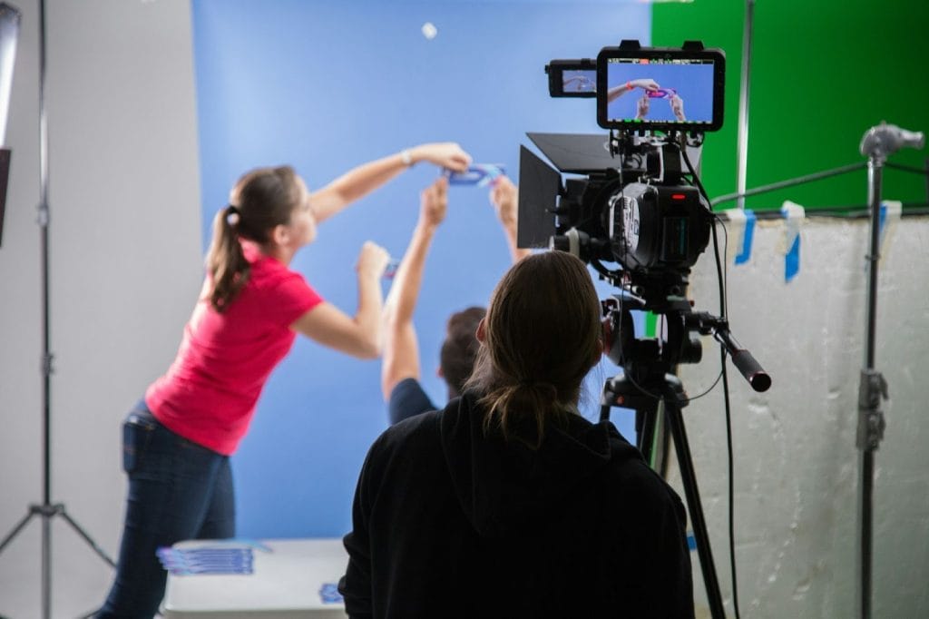 7 Video Marketing Tasks You Should Delegate to a Virtual Assistant - Adilo Blog